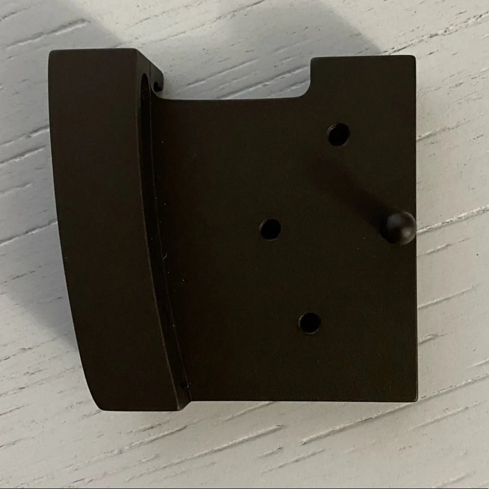 Authentic brown Louis Vuitton belt buckle - Picture 2 of 2